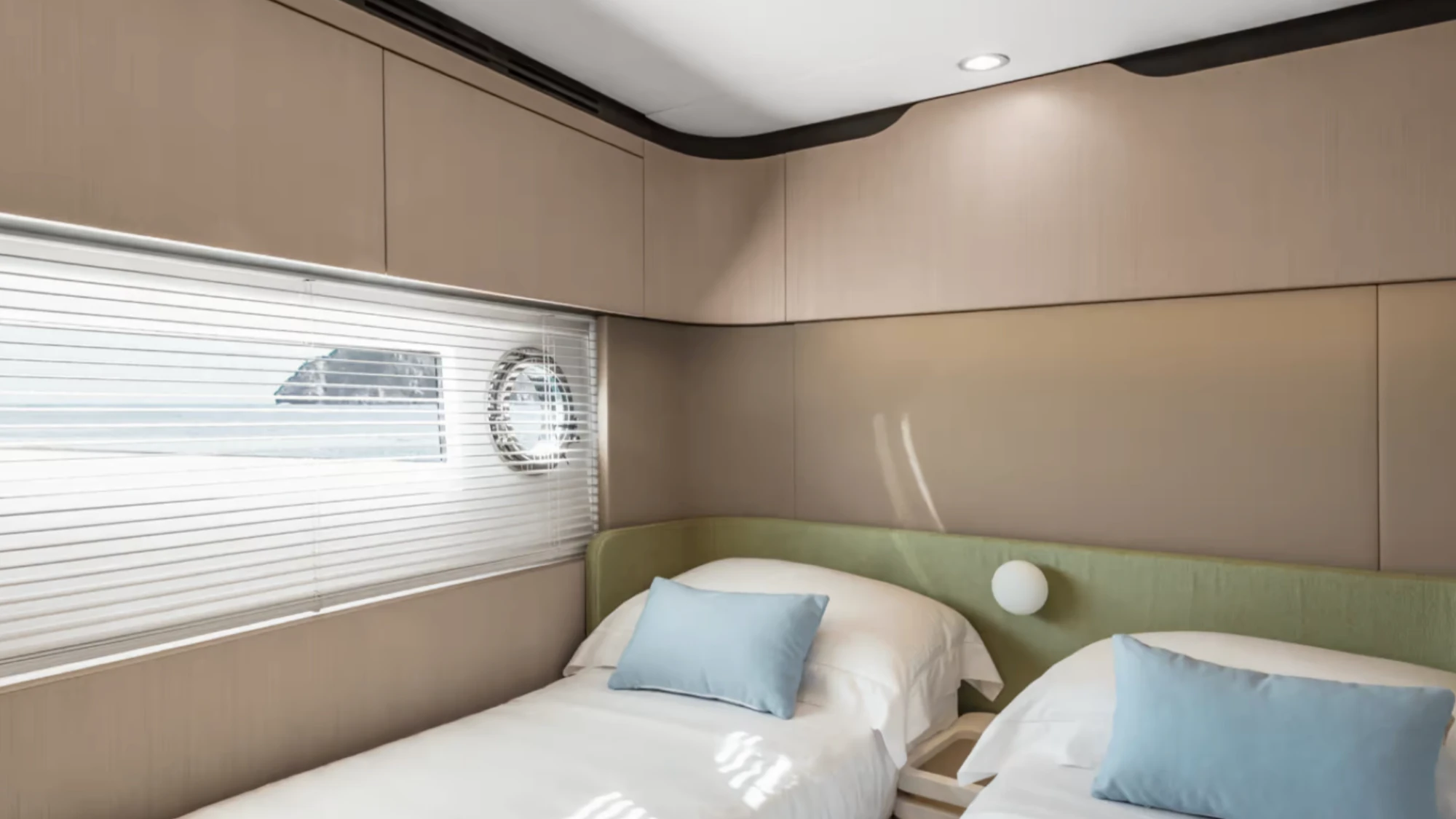 Azimut Fly 60