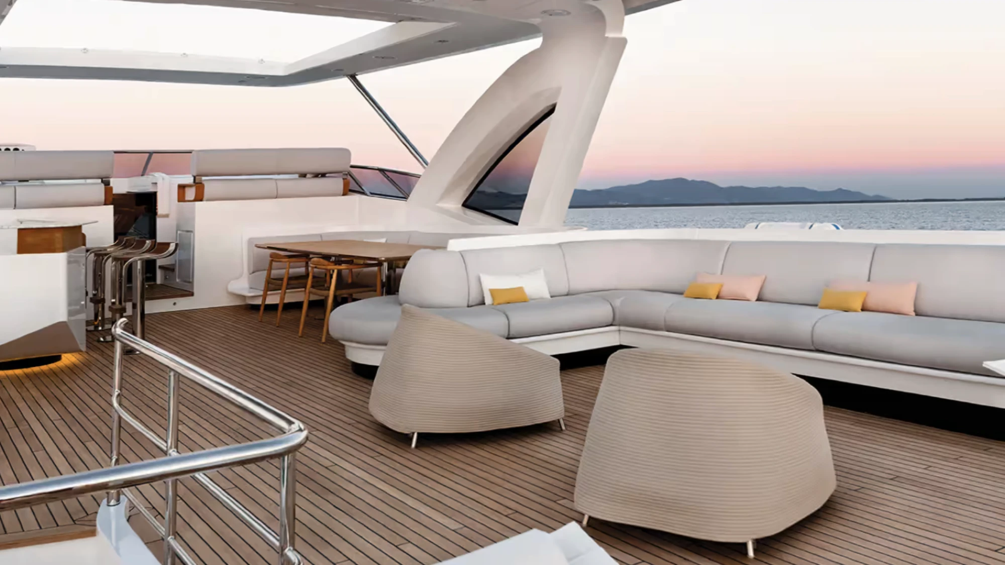 Azimut Grande 32M