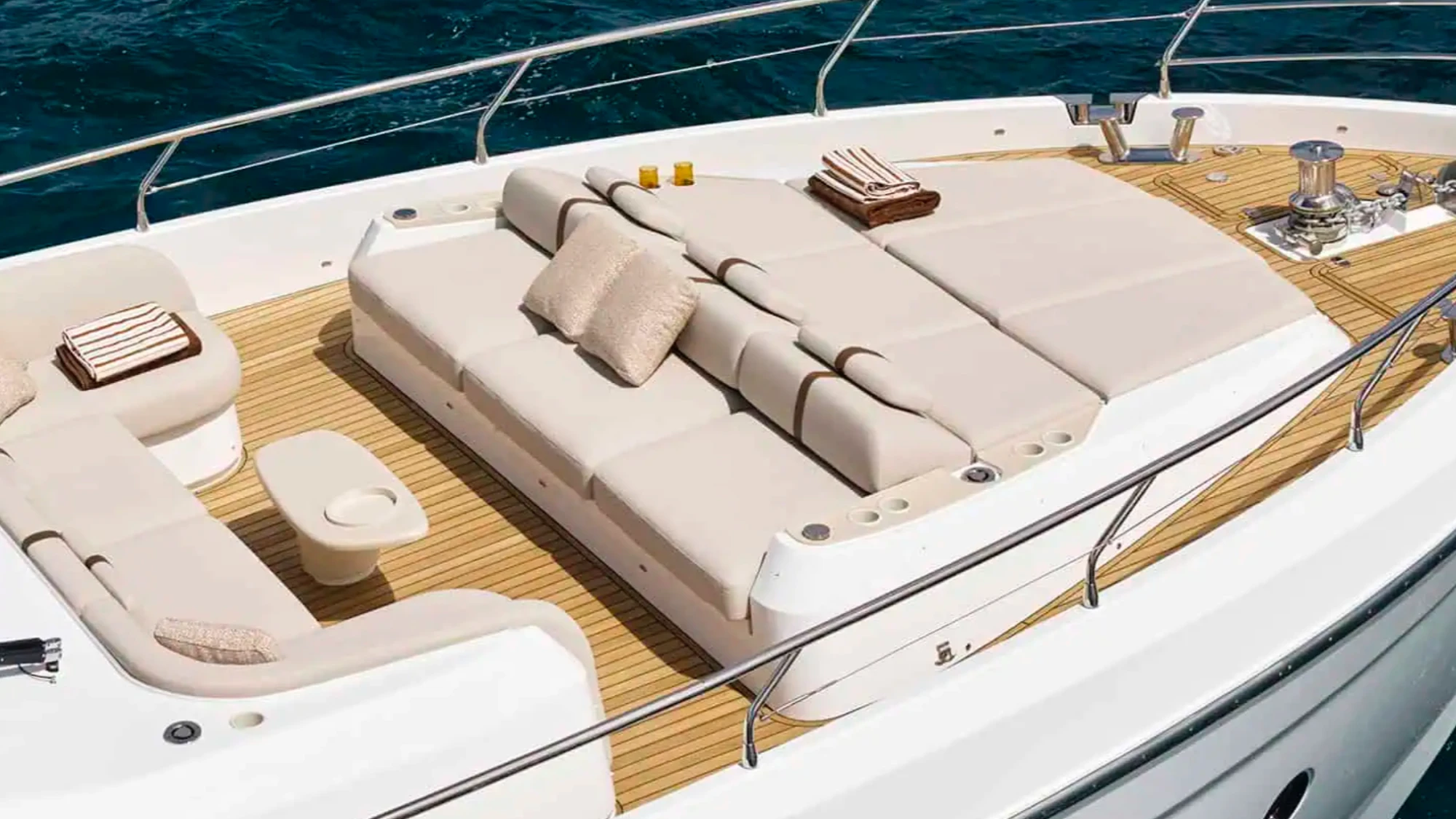 Azimut Fly 82