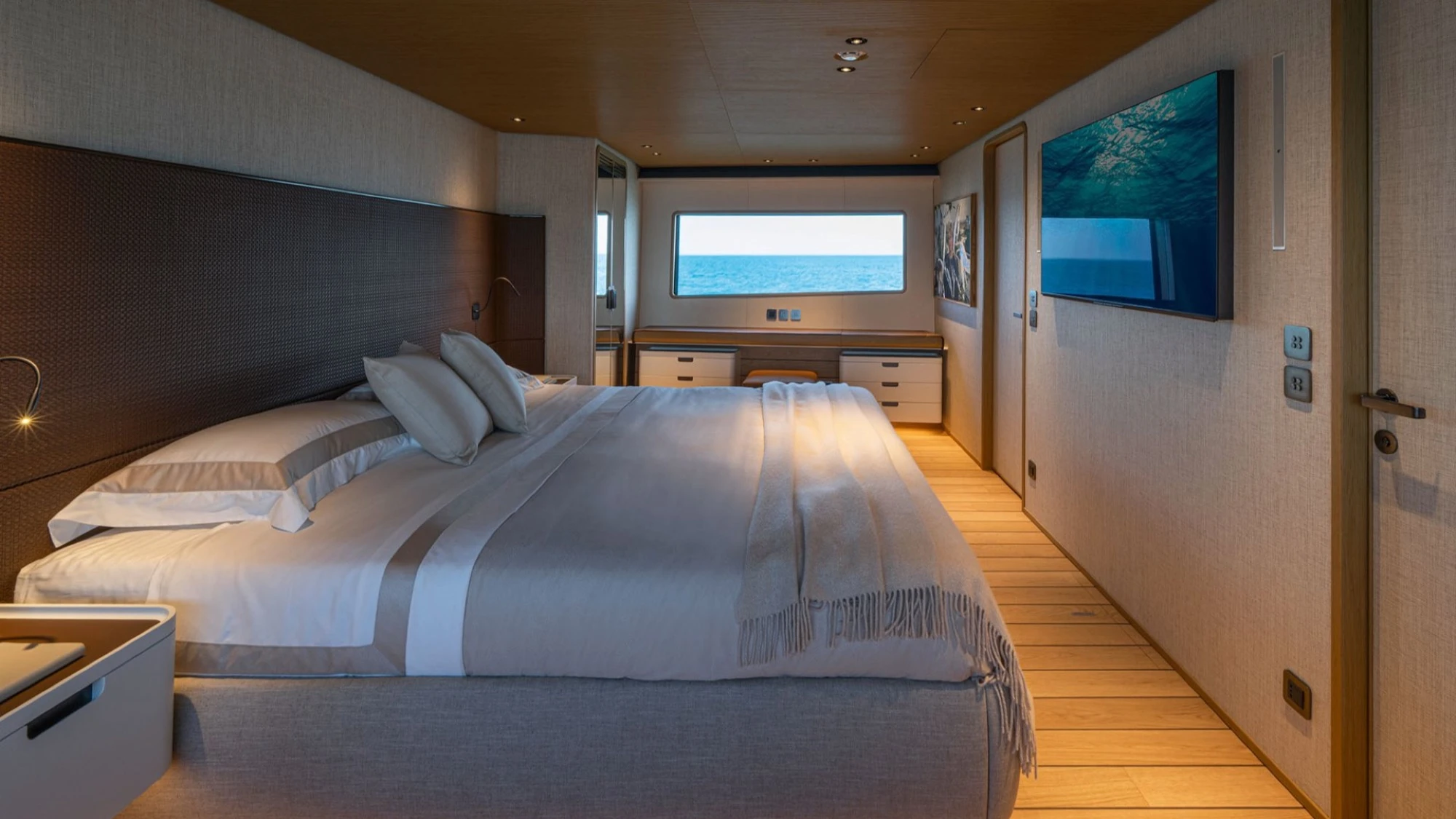 Custom Line Navetta 38