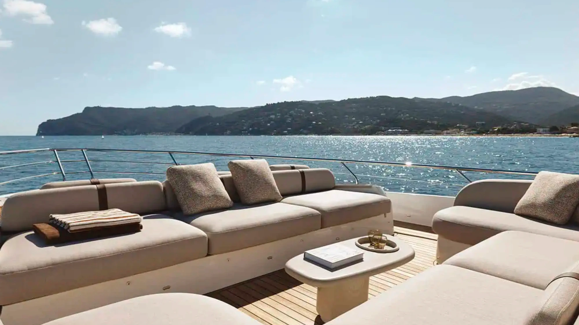 Azimut Fly 82