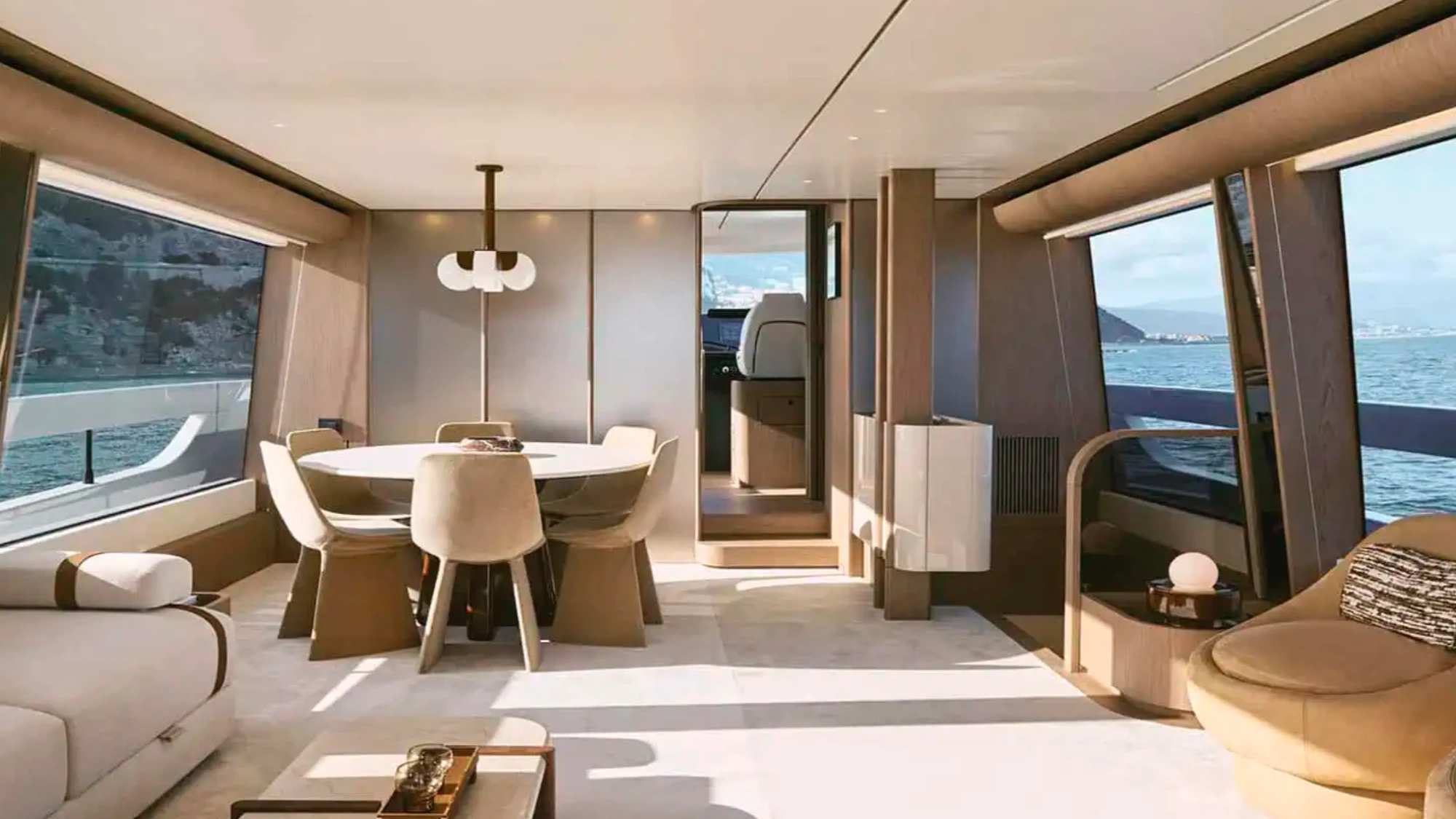 Azimut Fly 82