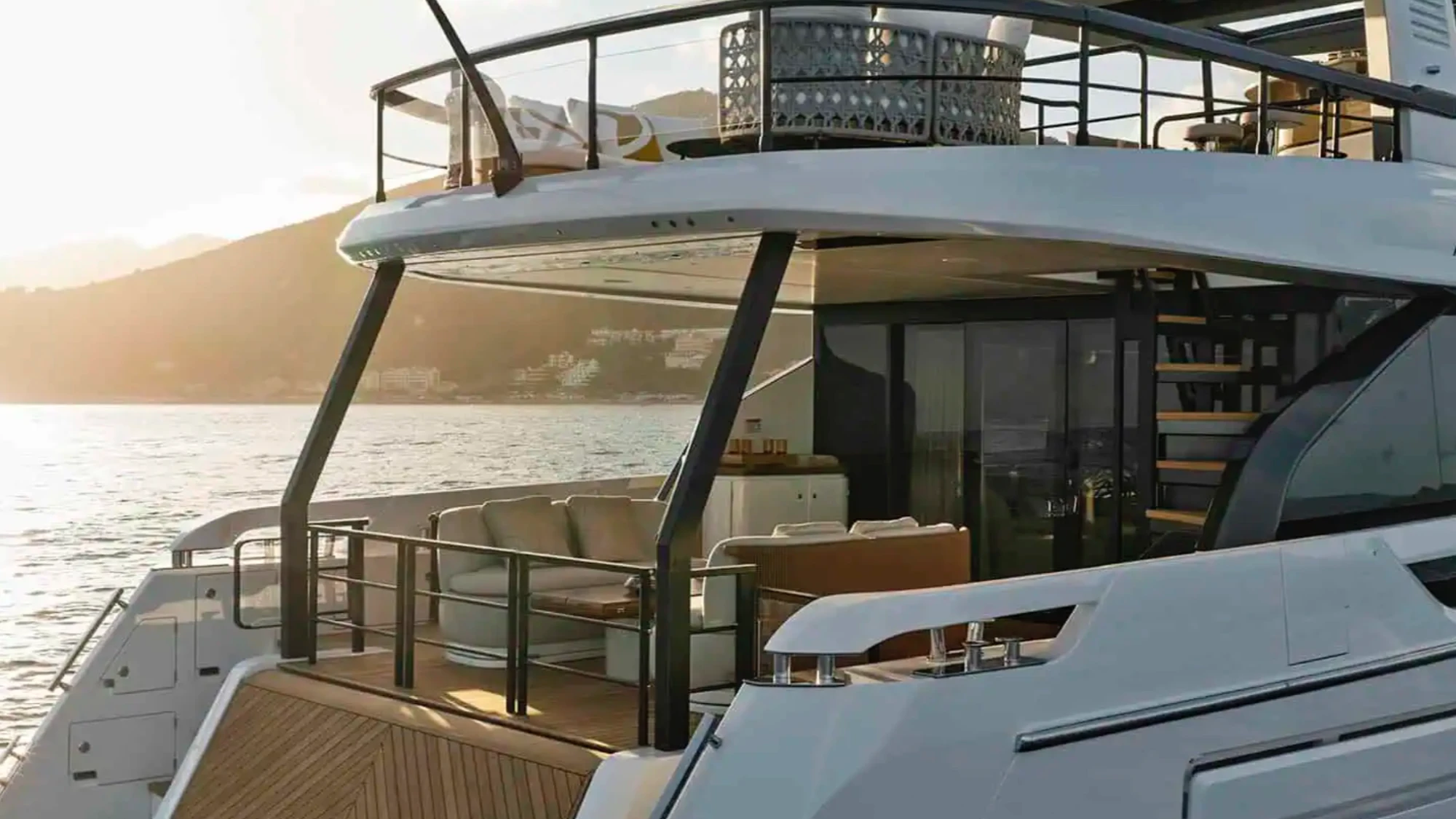 Azimut Fly 82