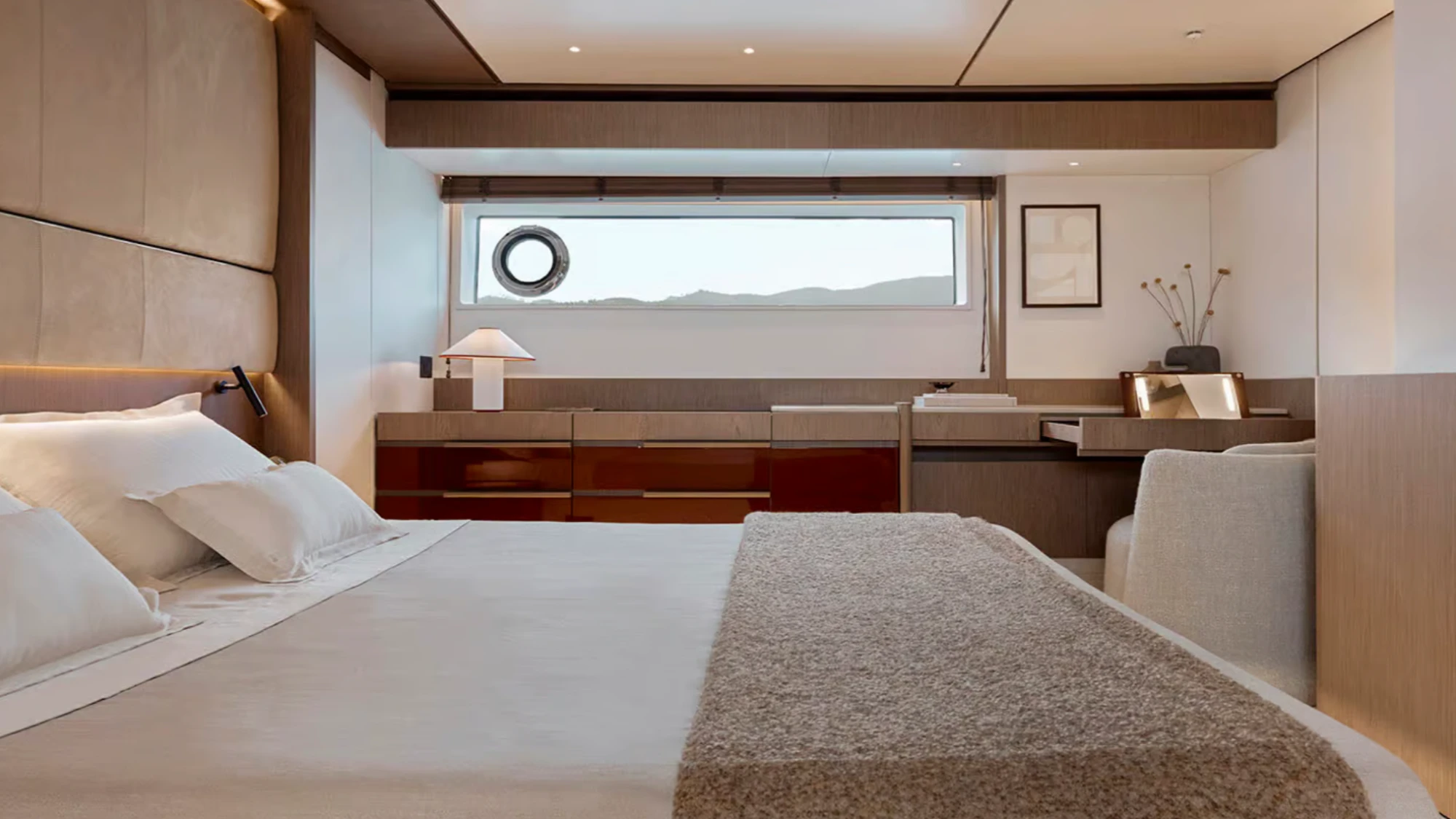 Azimut Fly 82