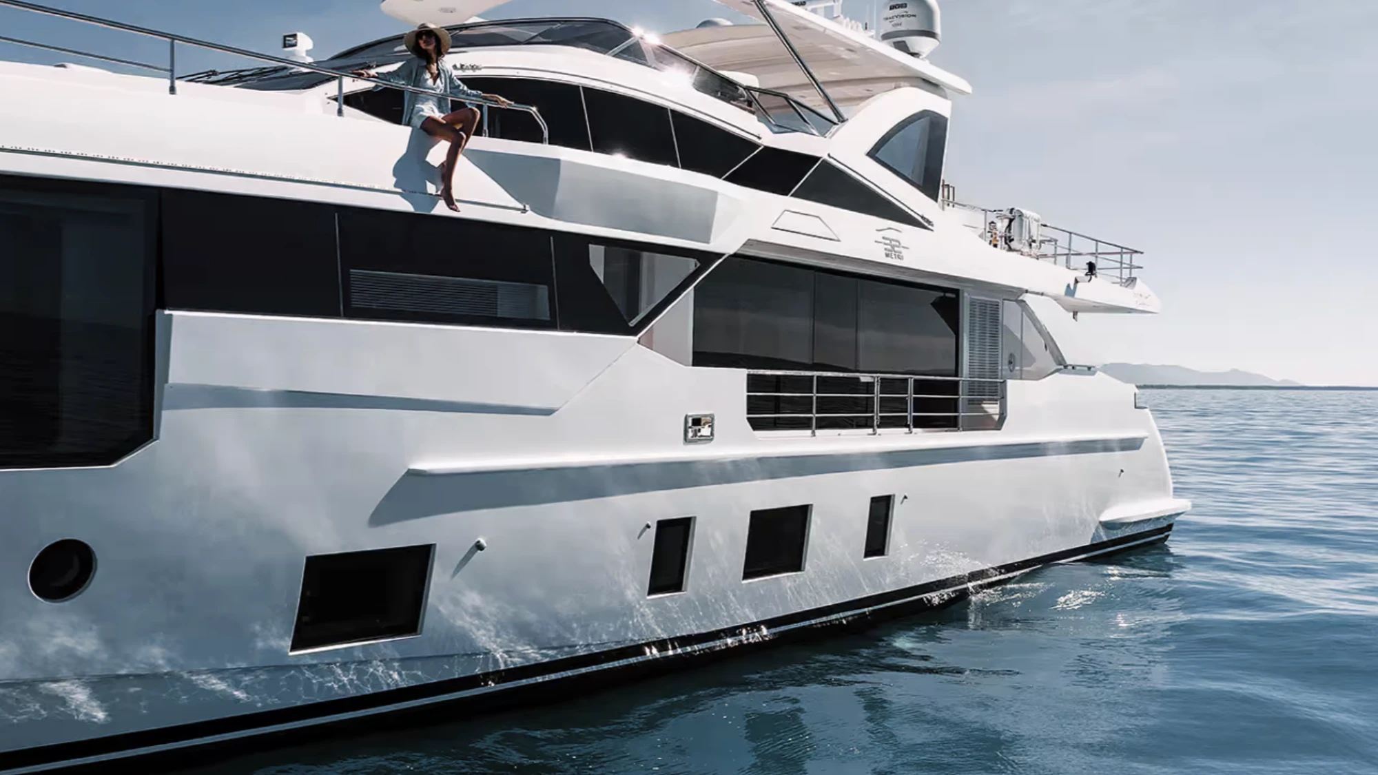 Azimut Grande 32M